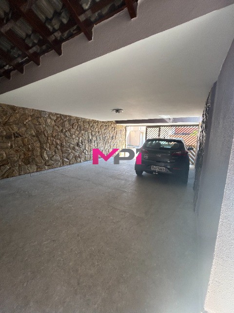 Casa à venda com 4 quartos, 261m² - Foto 2
