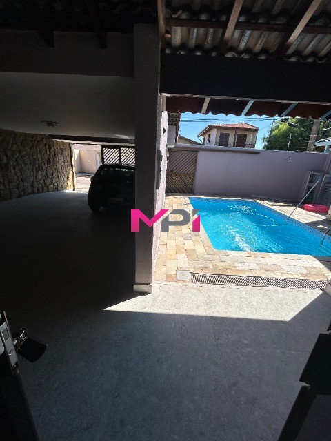 Casa à venda com 4 quartos, 261m² - Foto 4