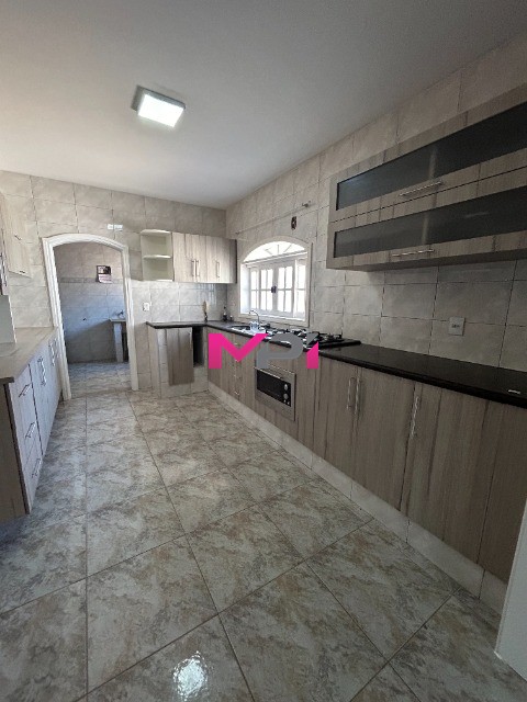 Casa à venda com 4 quartos, 261m² - Foto 15