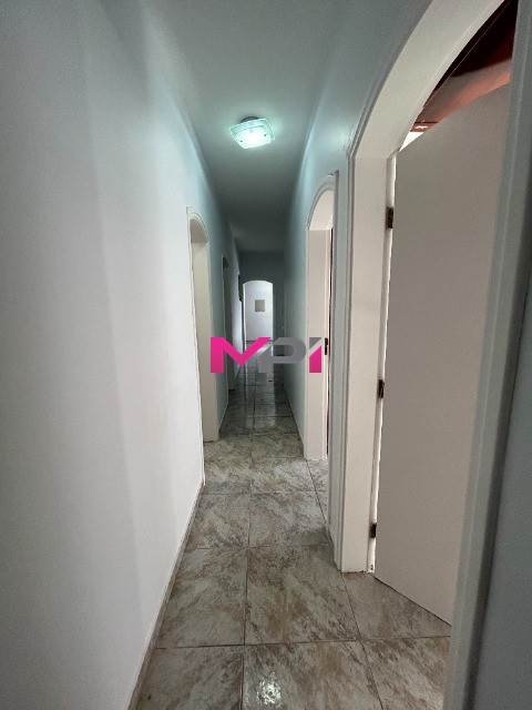 Casa à venda com 4 quartos, 261m² - Foto 37
