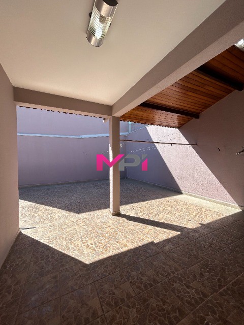 Casa à venda com 4 quartos, 261m² - Foto 47