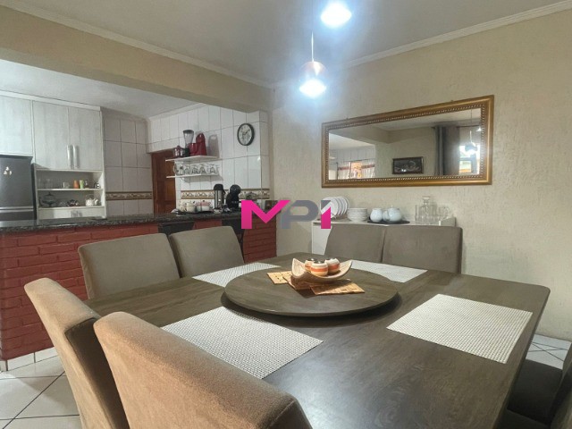 Casa à venda com 2 quartos, 250m² - Foto 5