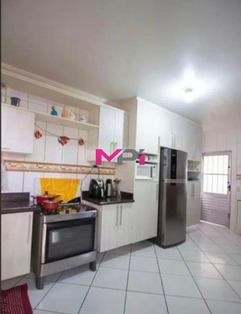 Casa à venda com 2 quartos, 250m² - Foto 7
