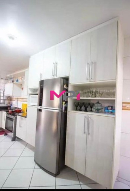 Casa à venda com 2 quartos, 250m² - Foto 9