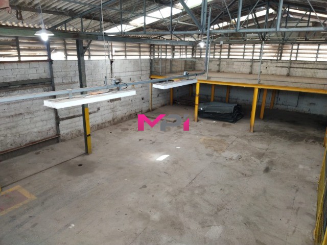 Depósito-Galpão-Armazém à venda, 1045m² - Foto 6