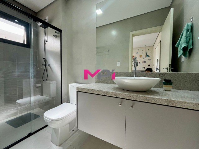 Casa de Condomínio à venda com 3 quartos, 242m² - Foto 34