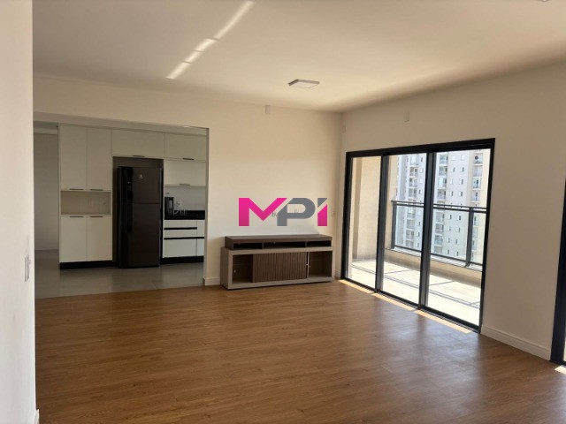 Apartamento para alugar com 3 quartos, 141m² - Foto 11