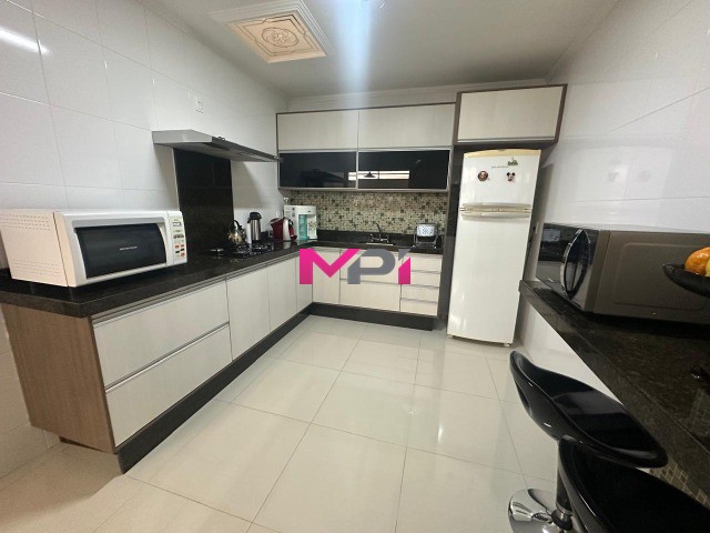 Sobrado à venda com 3 quartos, 300m² - Foto 10