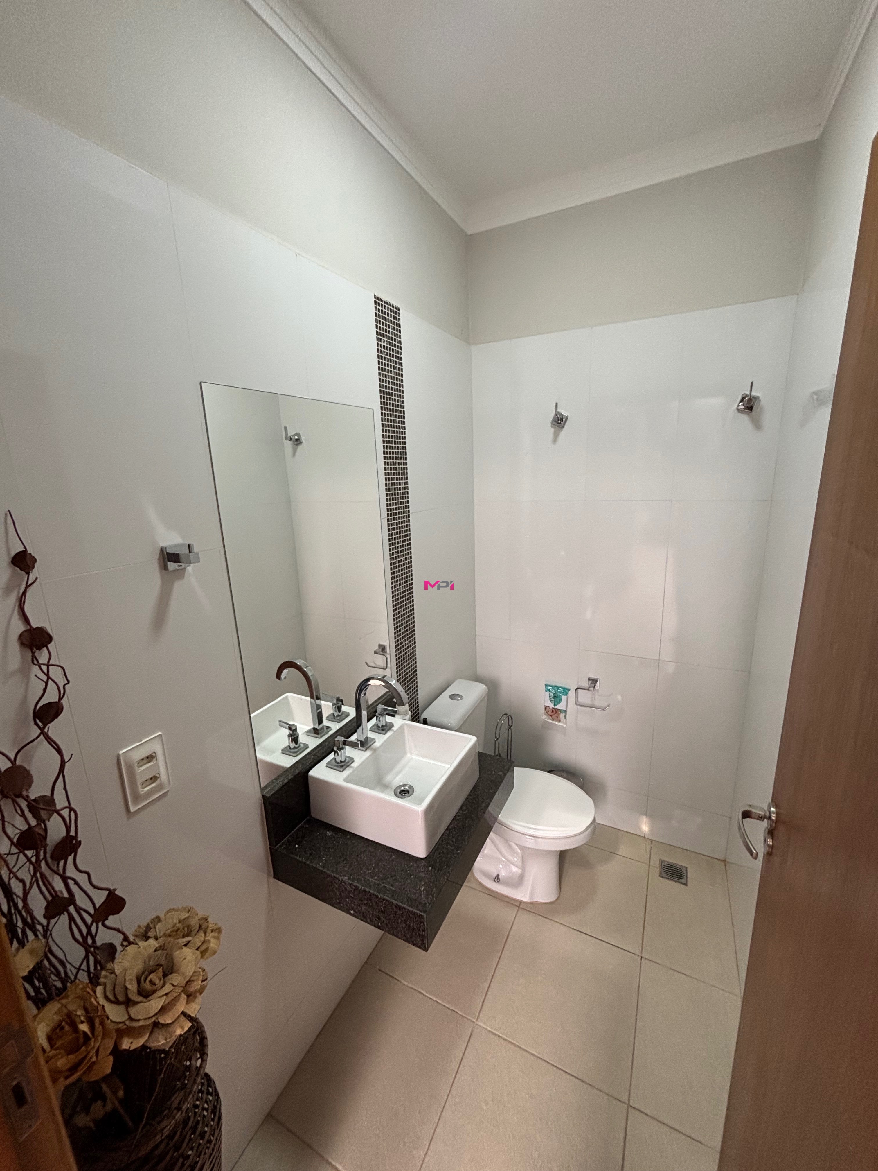 Casa à venda com 3 quartos, 171m² - Foto 8