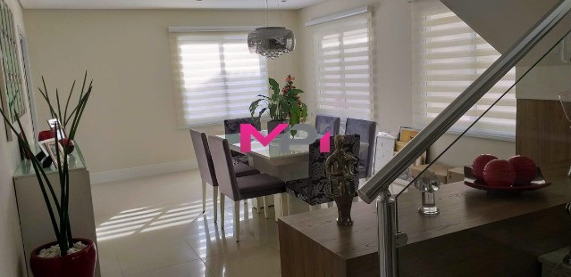 Casa de Condomínio à venda com 3 quartos, 360m² - Foto 3