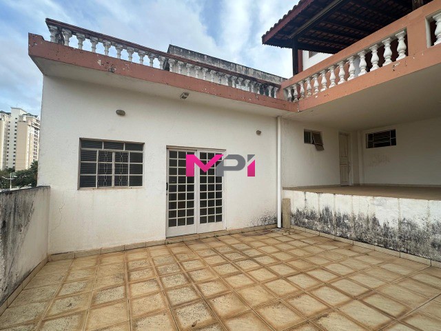 Sobrado à venda com 3 quartos, 300m² - Foto 35