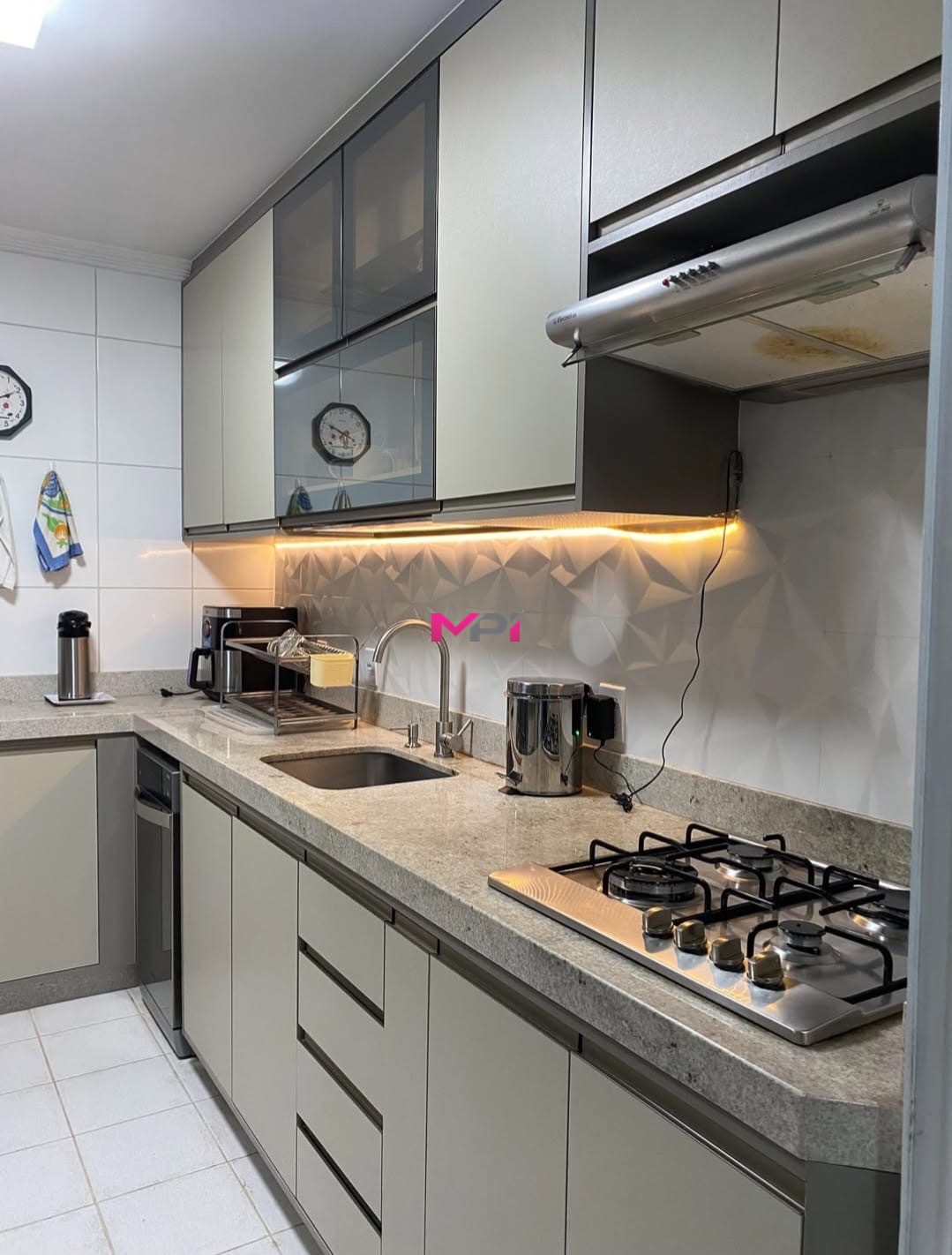 Apartamento à venda com 3 quartos, 96m² - Foto 14