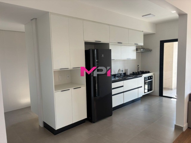Apartamento para alugar com 3 quartos, 141m² - Foto 16