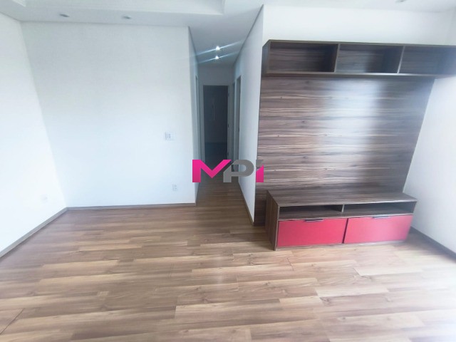Apartamento à venda com 3 quartos, 71m² - Foto 2