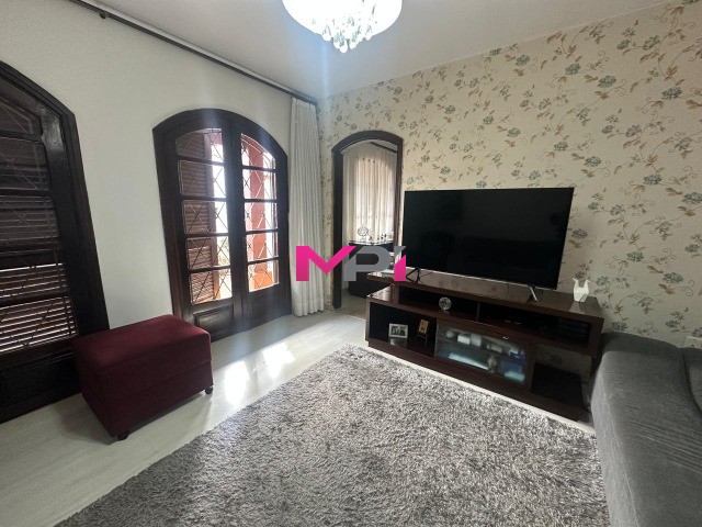 Sobrado à venda com 3 quartos, 300m² - Foto 3