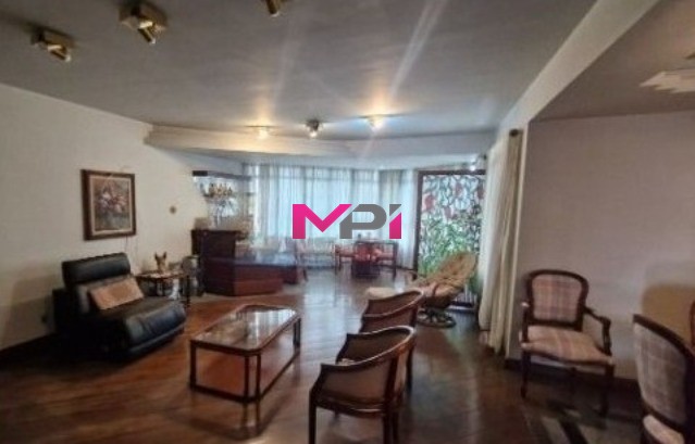 Apartamento à venda com 4 quartos, 230m² - Foto 2
