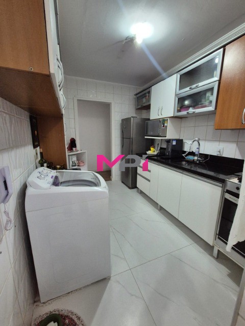 Apartamento à venda com 3 quartos, 75m² - Foto 7