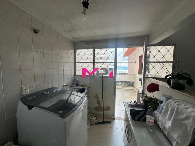 Sobrado à venda com 3 quartos, 300m² - Foto 23