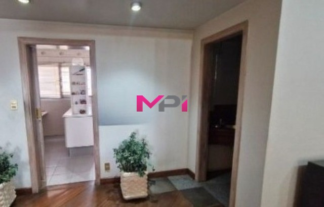 Apartamento à venda com 4 quartos, 230m² - Foto 12