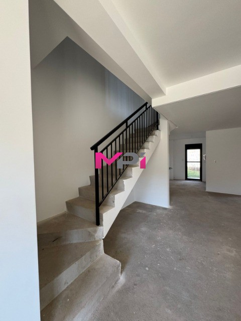 Casa de Condomínio à venda com 3 quartos, 125m² - Foto 3