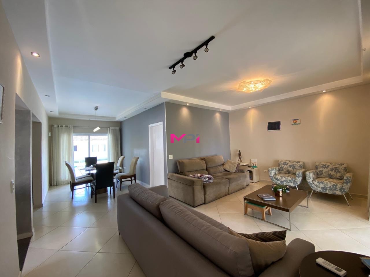 Casa de Condomínio à venda com 3 quartos, 1000m² - Foto 5