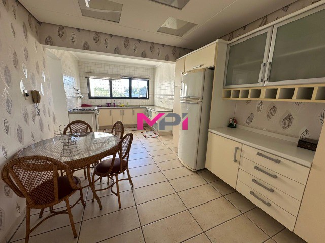 Apartamento à venda com 3 quartos, 170m² - Foto 27