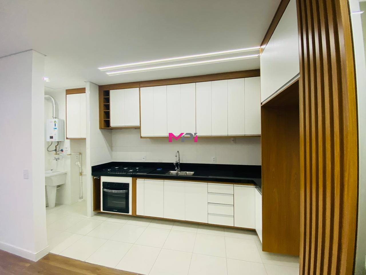 Apartamento para alugar com 3 quartos, 102m² - Foto 9