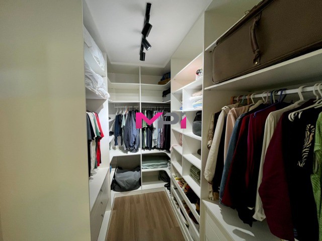 Casa de Condomínio à venda com 3 quartos, 242m² - Foto 42