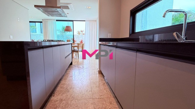 Casa de Condomínio para alugar com 3 quartos, 600m² - Foto 18