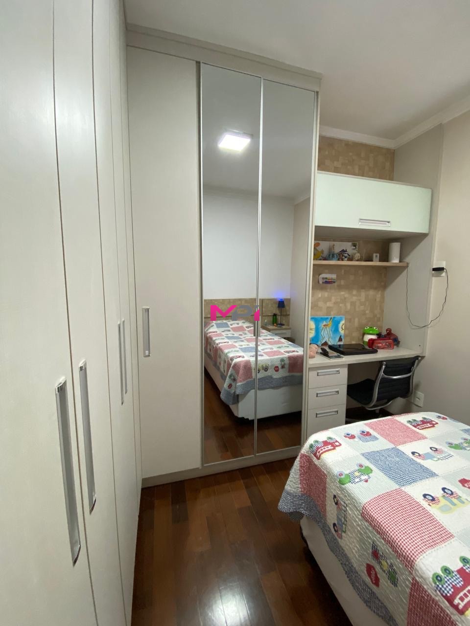 Casa de Condomínio à venda com 3 quartos, 1000m² - Foto 8