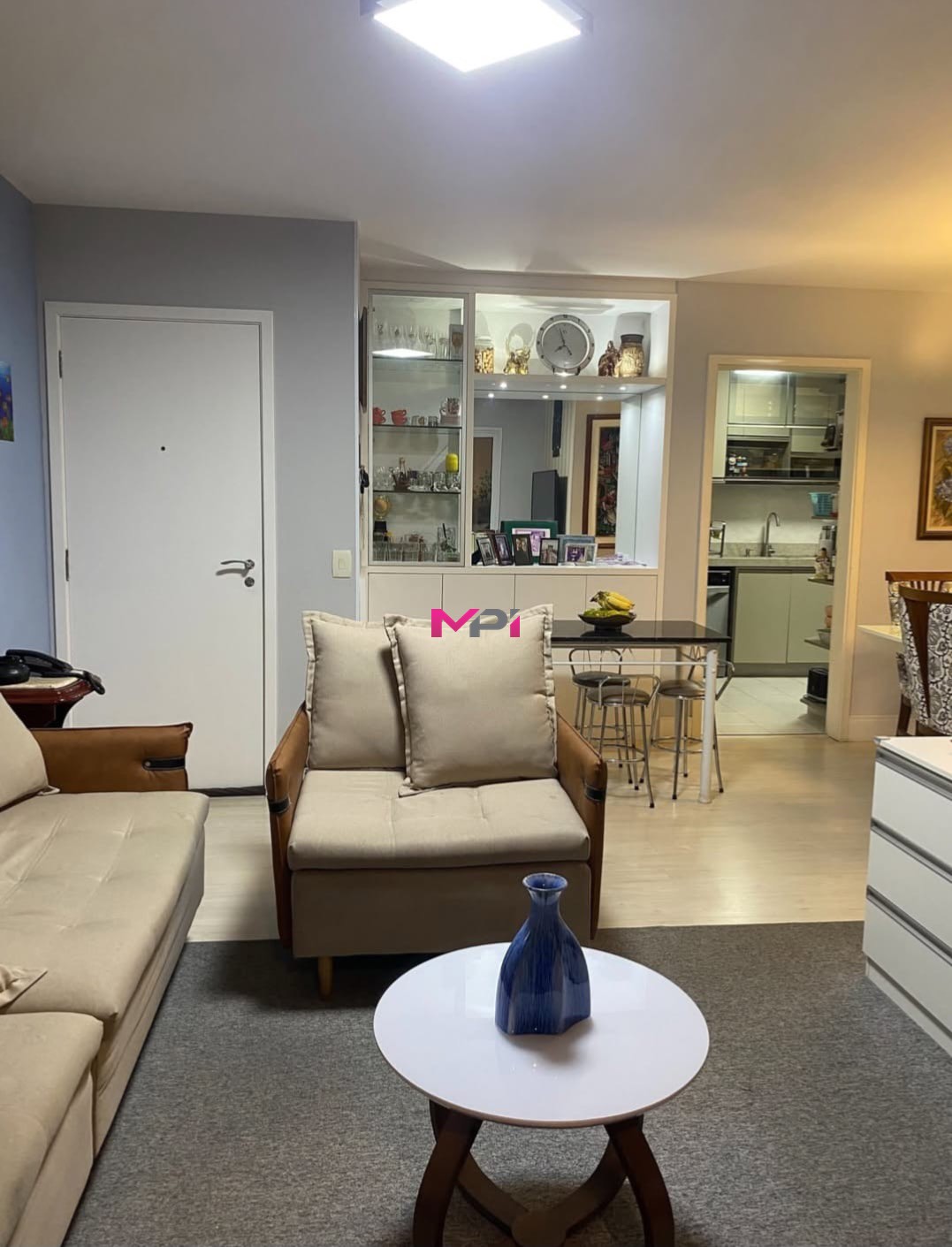 Apartamento à venda com 3 quartos, 96m² - Foto 4