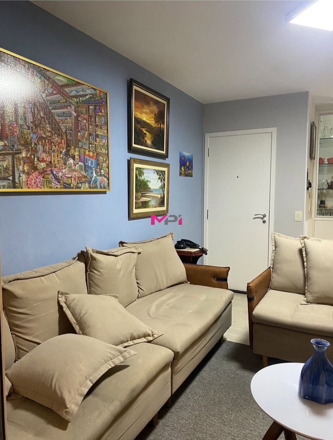 Apartamento à venda com 3 quartos, 96m² - Foto 2