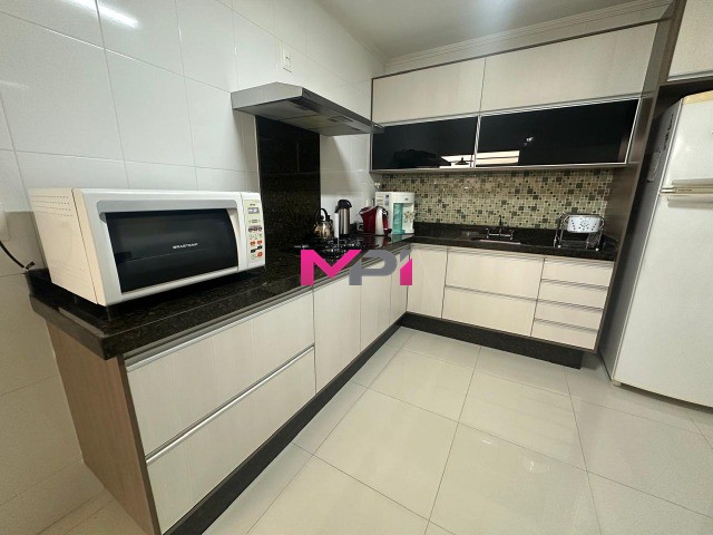 Sobrado à venda com 3 quartos, 300m² - Foto 11