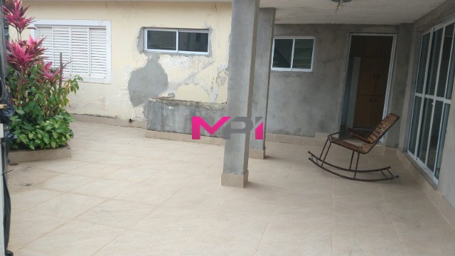 Casa à venda com 3 quartos, 137m² - Foto 2
