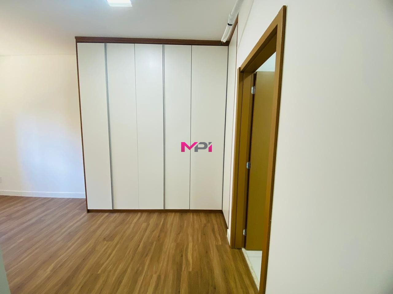 Apartamento para alugar com 3 quartos, 102m² - Foto 19