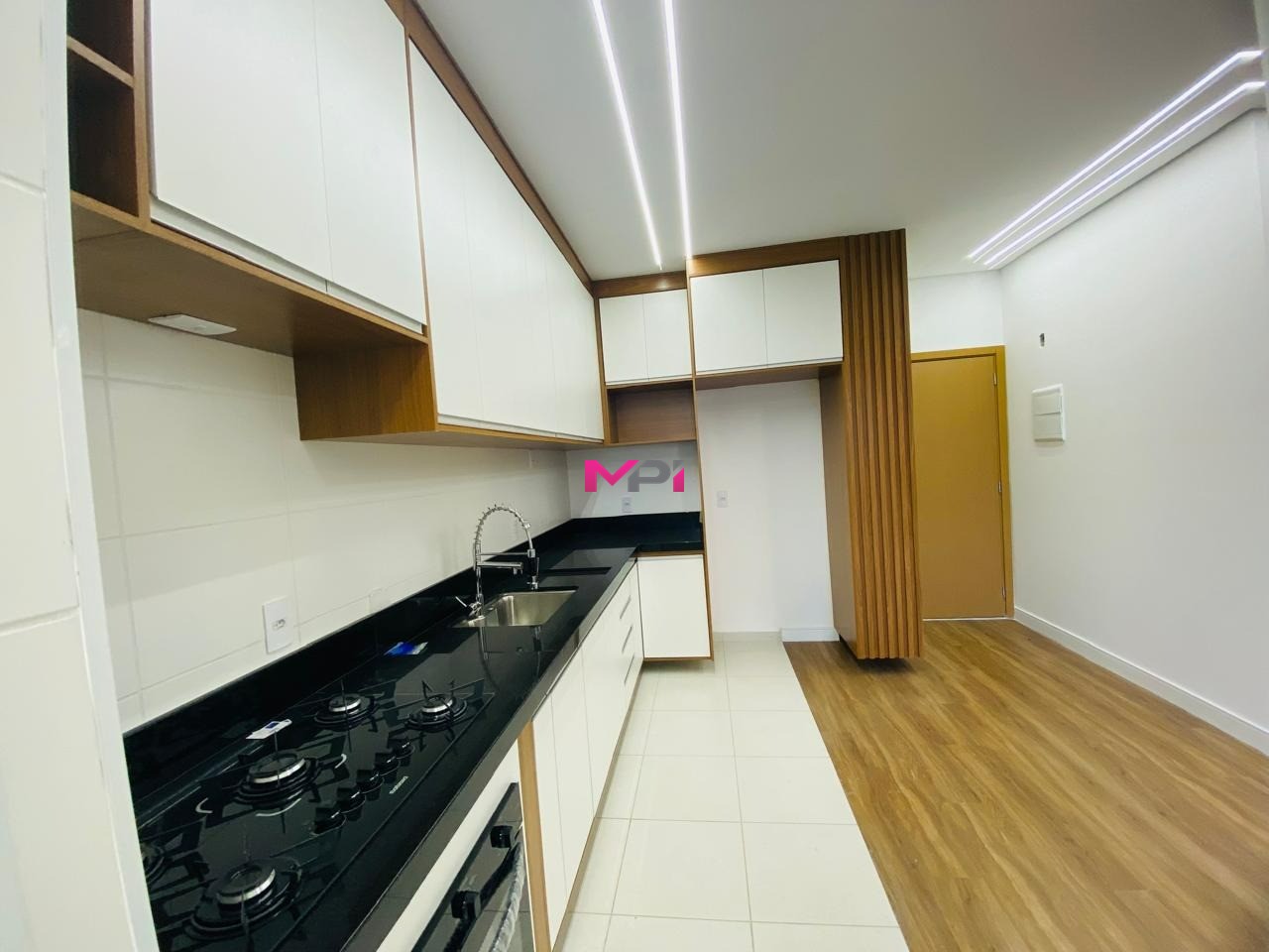 Apartamento para alugar com 3 quartos, 102m² - Foto 7