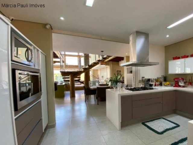 Casa de Condomínio à venda com 4 quartos, 865m² - Foto 1