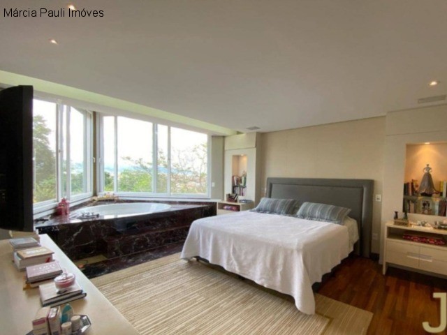 Casa de Condomínio à venda com 4 quartos, 865m² - Foto 4