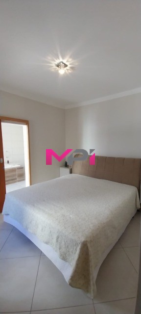 Sobrado à venda com 3 quartos, 250m² - Foto 13