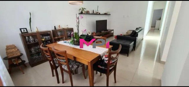 Casa à venda com 3 quartos, 250m² - Foto 3