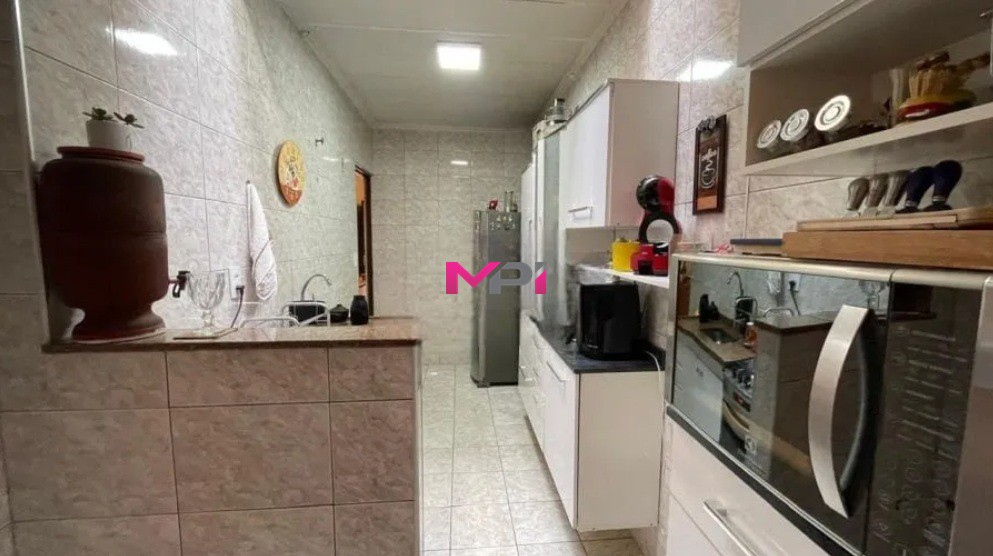Casa à venda com 3 quartos, 168m² - Foto 9