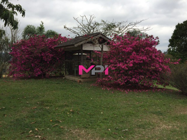 Chácara à venda com 4 quartos, 300m² - Foto 23
