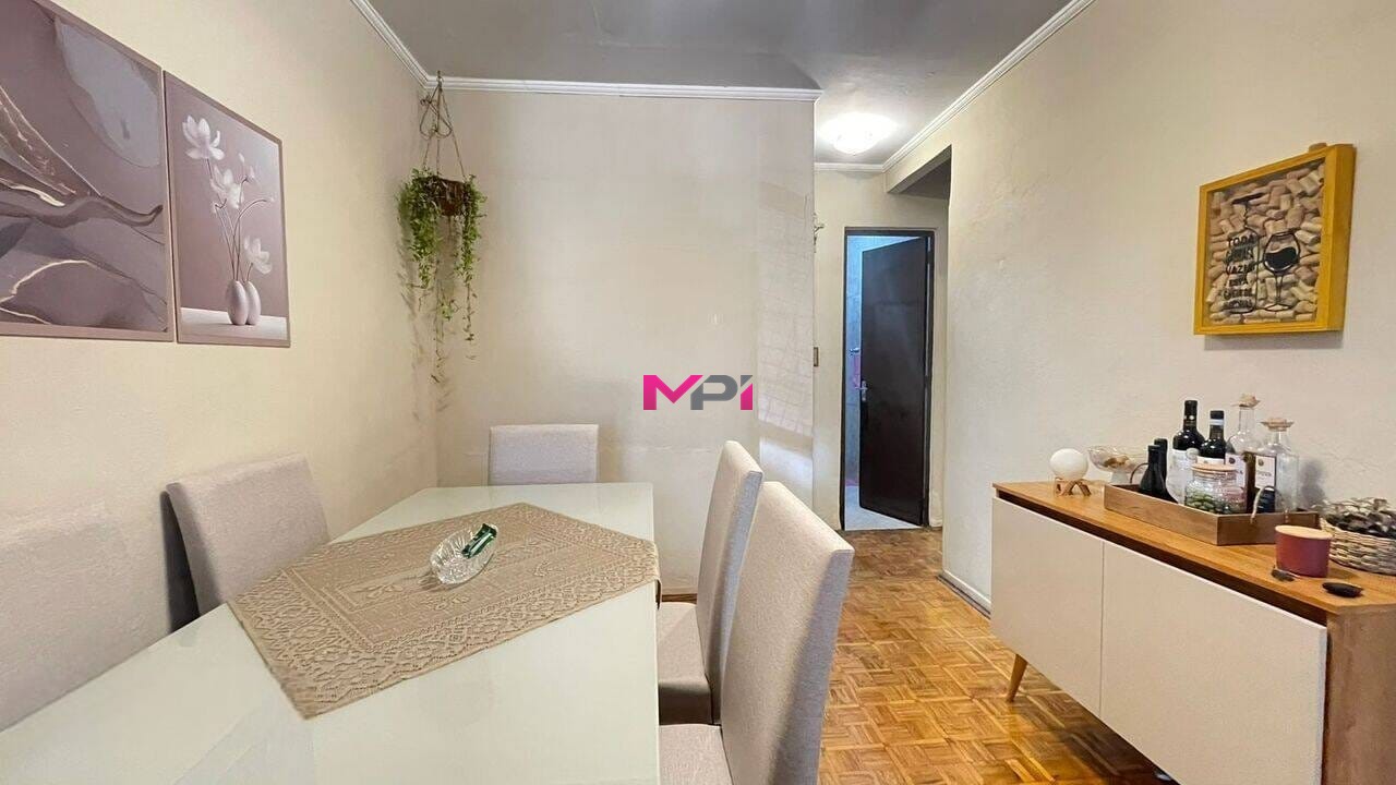 Casa à venda com 3 quartos, 168m² - Foto 2