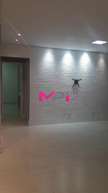 Apartamento para alugar com 2 quartos, 70m² - Foto 2