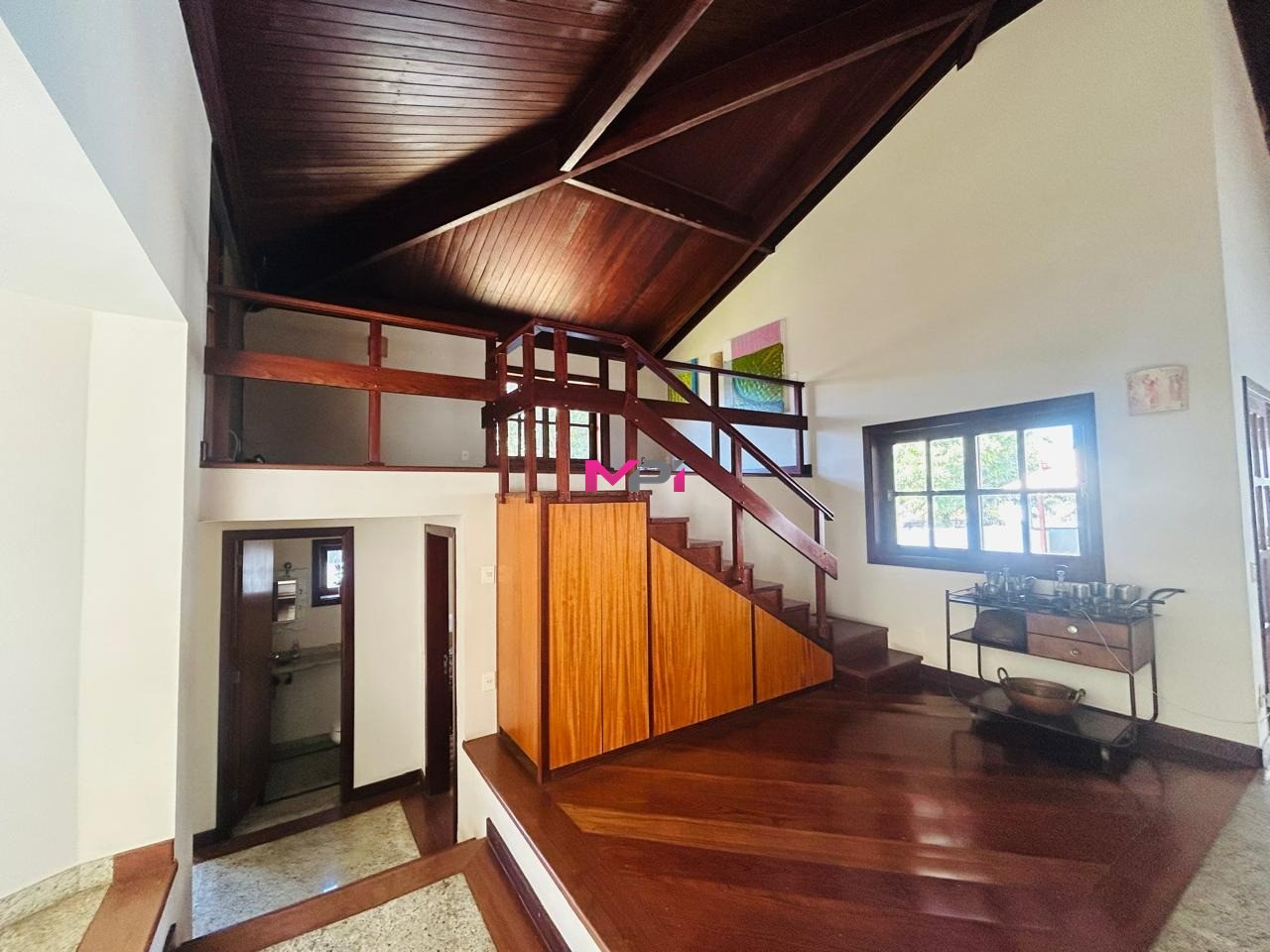 Casa de Condomínio à venda com 4 quartos, 600m² - Foto 4