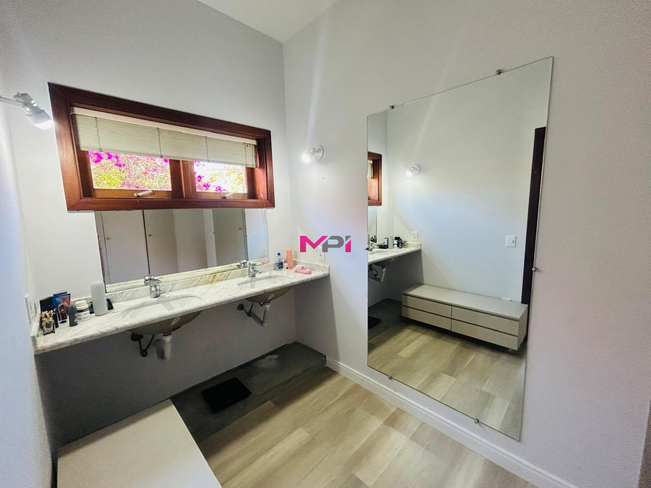 Casa de Condomínio à venda com 4 quartos, 600m² - Foto 27