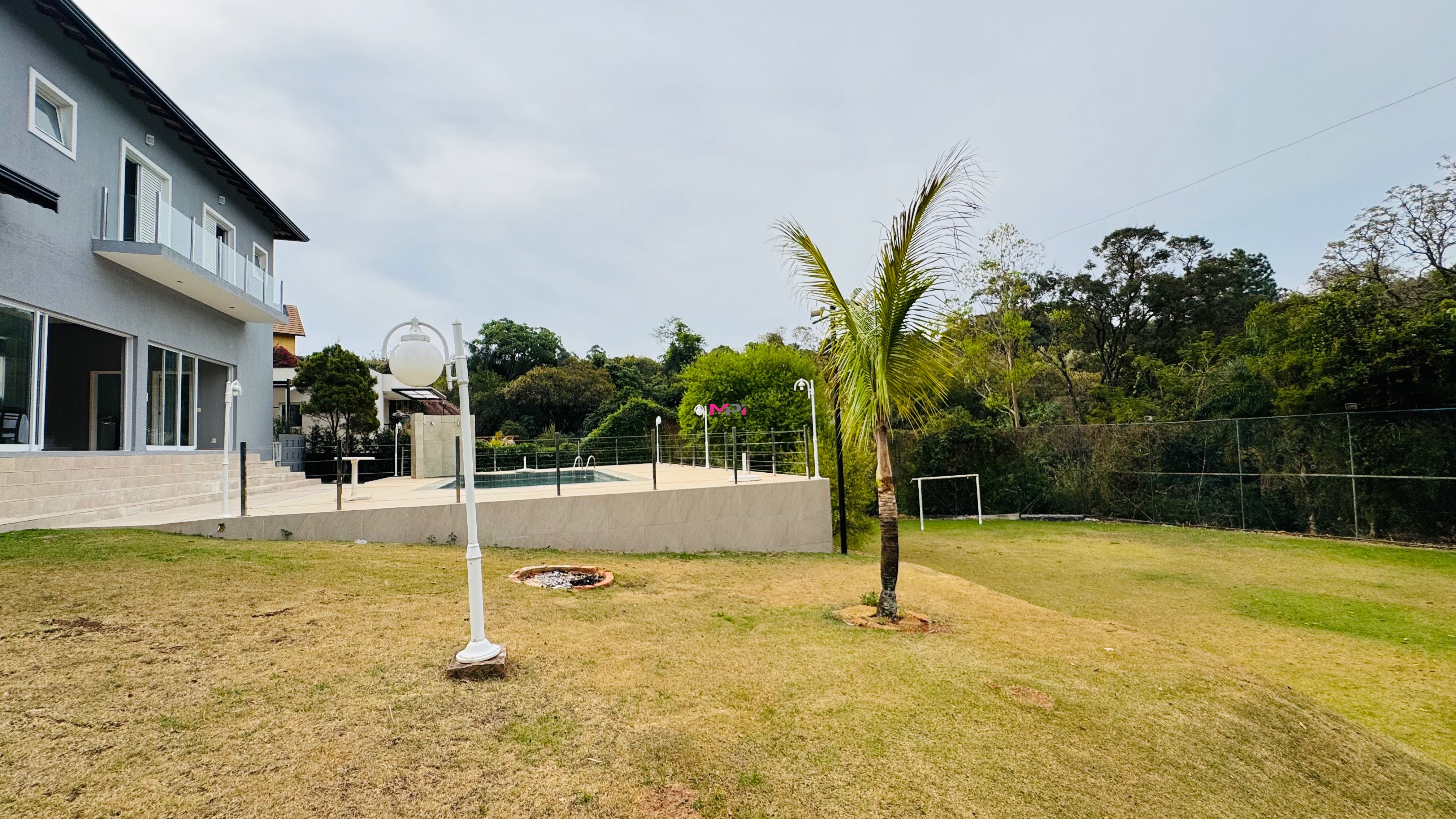 Casa de Condomínio para alugar com 4 quartos, 1125m² - Foto 6
