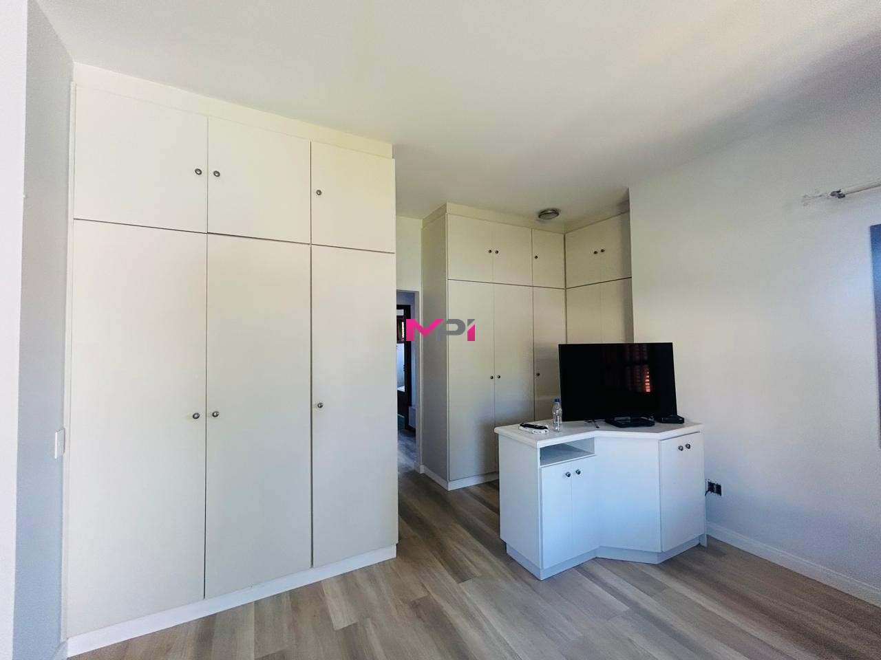 Casa de Condomínio à venda com 4 quartos, 600m² - Foto 24