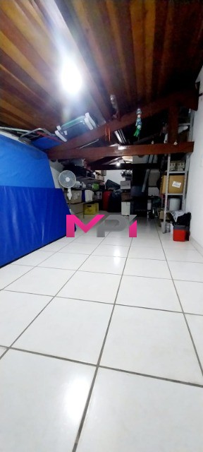 Sobrado à venda com 3 quartos, 250m² - Foto 44