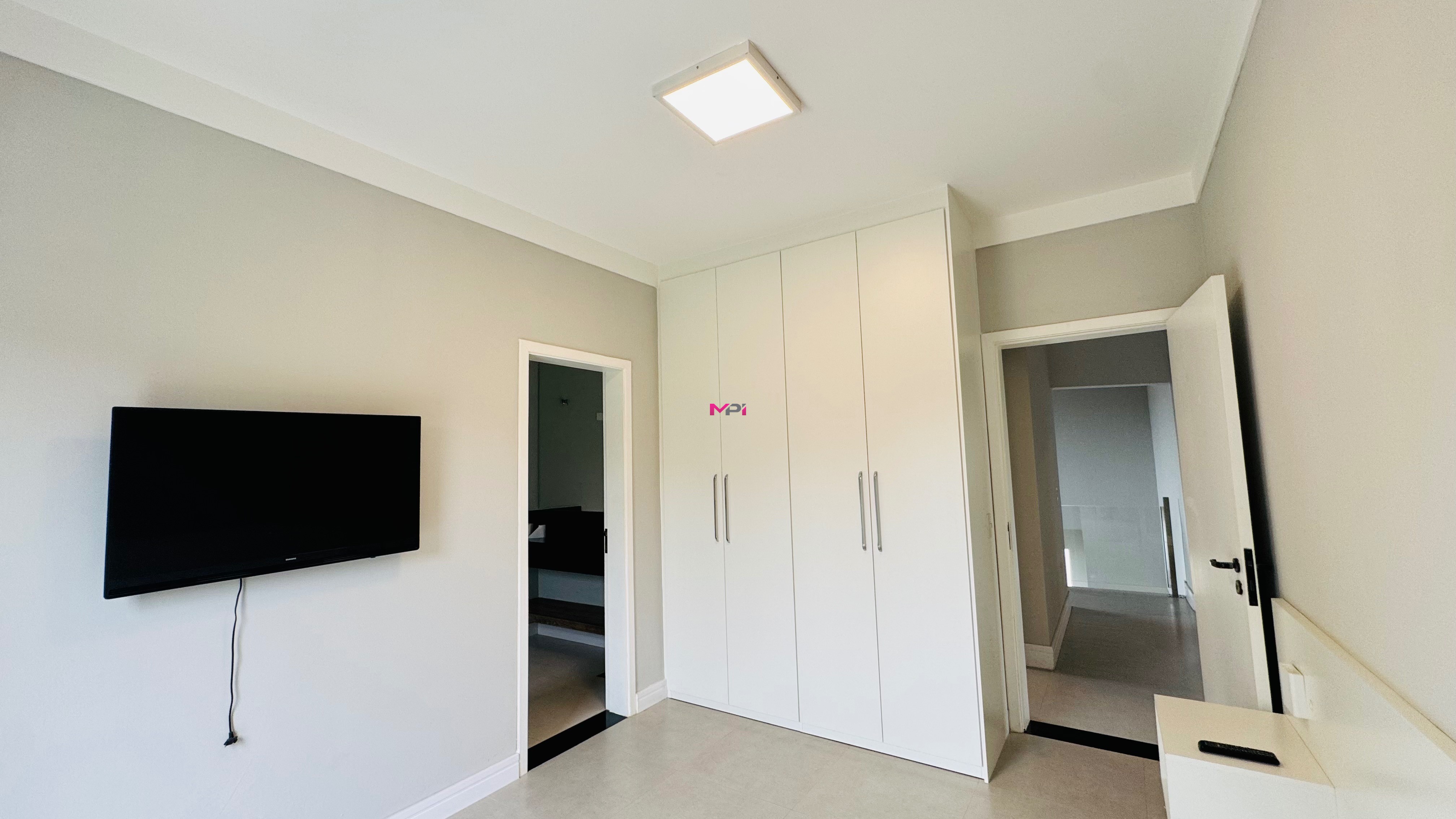 Casa de Condomínio para alugar com 4 quartos, 1125m² - Foto 25